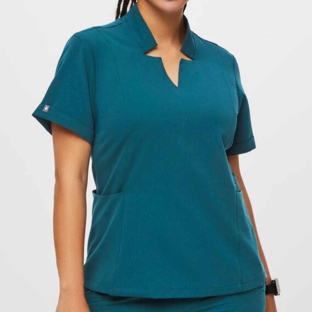 COPY - FIGS Inala Slim Scrub Top